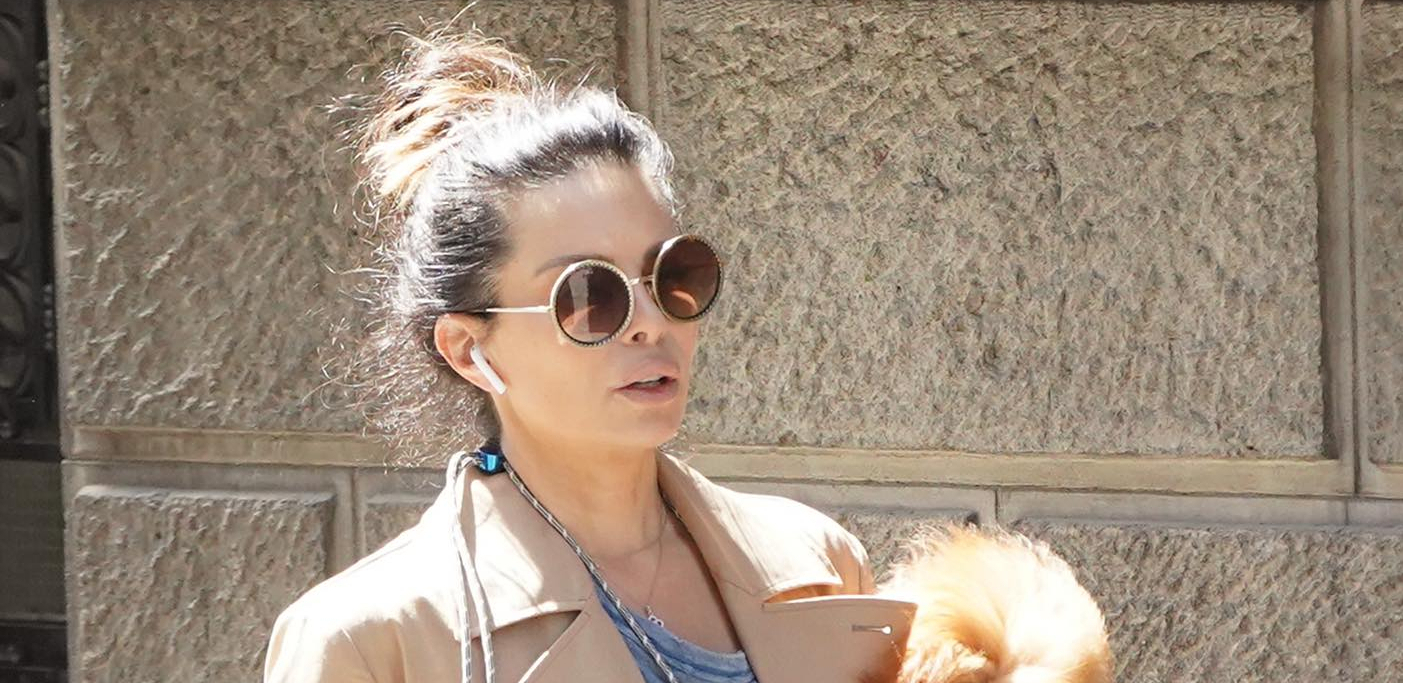 NIKOLINA PIŠEK SKINULA CRNINU Voditeljka pozirala u ružičastoj haljini sa ružama u kosi i pratiocima poslala dirljivu poruku (FOTO)