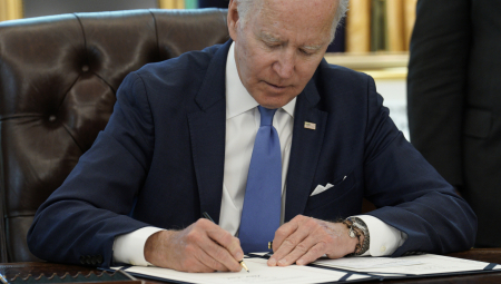 MODERNA ZA DECU MLAĐU OD 5 GODINA? Hitno se oglasila Bela kuća: Uskoro sledi odluka