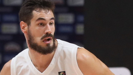 SPEKTAKL U "PIONIRU" Ovacije navijača Zvezde za Kalinića i Mirotića (VIDEO)