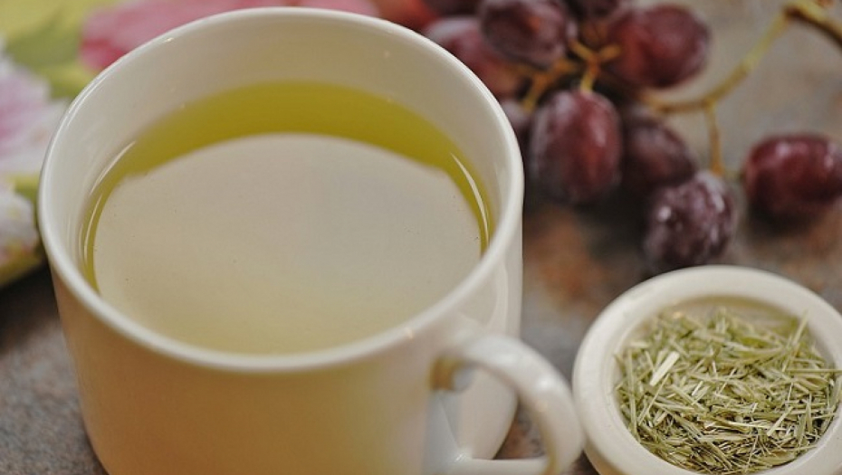 ZDRAVA PLUĆA BEZ TRUNKE SLUZI Probajte ovo čarobno piće i konačno prodišite