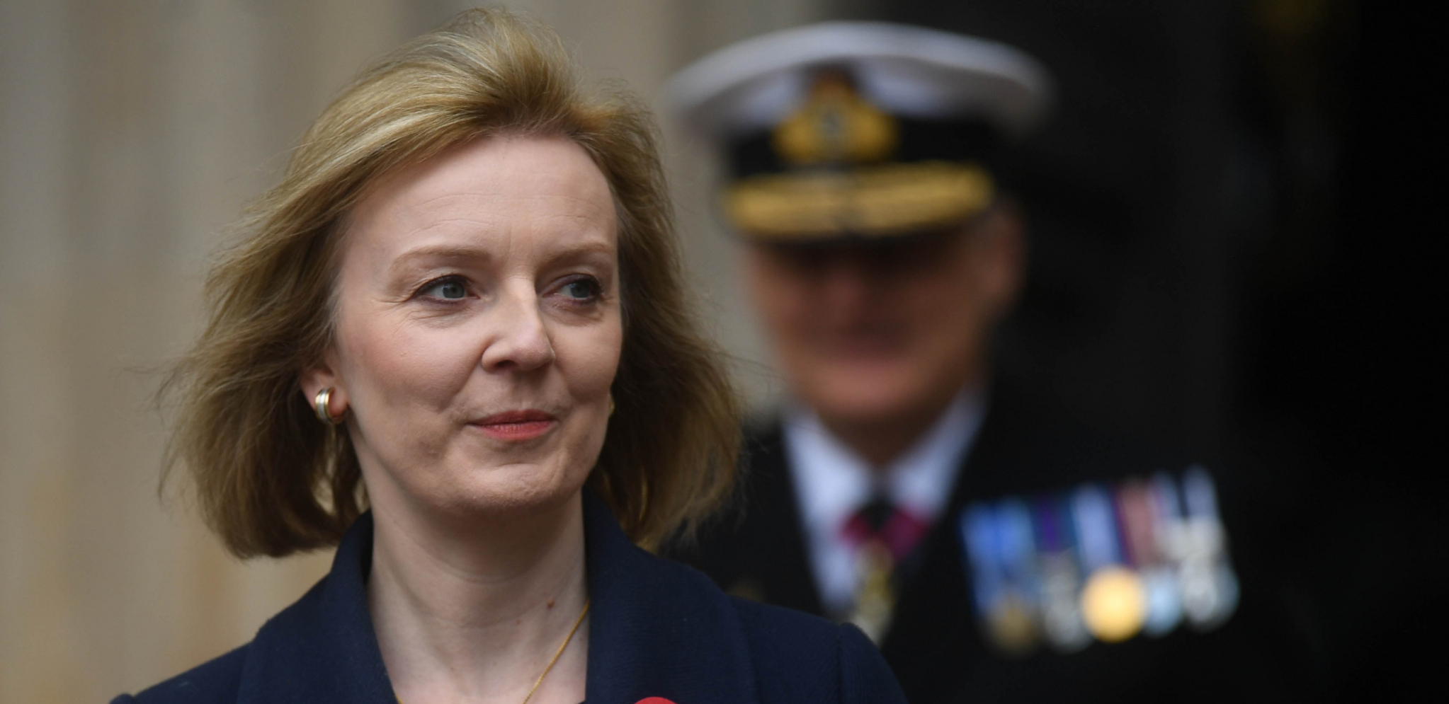 SPREMNA ZA GLOBALNO UNIŠTENJE! Kandidatkinja za premijerku Britanije nema problem da pritisne "crveno dugme"