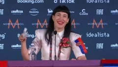 KAO MILJANI KULIĆ DA SI DAO MIKROFON Pojavio se snimak narodnjačke verzije Konstraktine pesme, svi slušaju i ne veruju (VIDEO)