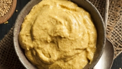 NAPRAVITE DOMAĆI SENF KOJI JE PRAVA BOMBA ZA ORGANIZAM: Jedan sastojak pomaže kod prehlada, upale mišića i ima antikancerogena dejstva