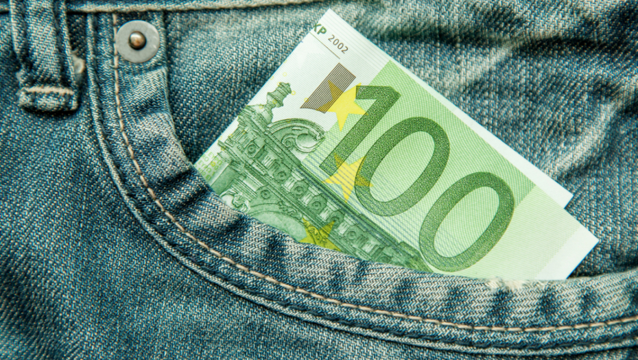 NOVIH 100 EVRA OD PONEDELJKA Neki će dobiti automatski, a evo ko mora da se prijavi