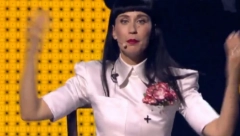 HISTERIJA ISPRED KONSTRAKTINE ZGRADE Evo kako su Anine komšije gledale Evroviziju, ceo Novi Beograd na nogama (VIDEO)