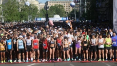 35. BEOGRADSKI MARATON – Više od 6.700 maratonaca i polumaratonaca trčalo ulicama srpske prestonice (VIDEO)