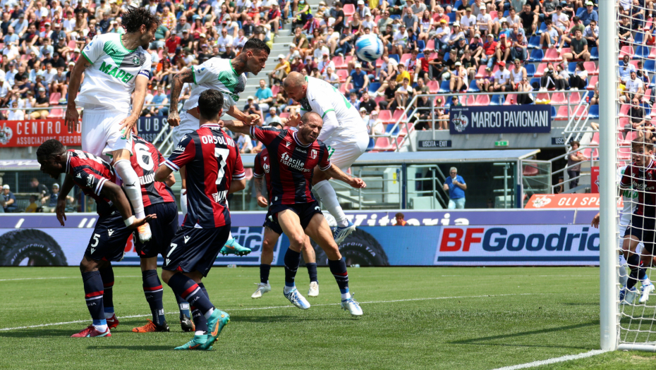 UBEDLJIV PORAZ BOLONJE Mihajloviću uručena nagrada pre meča