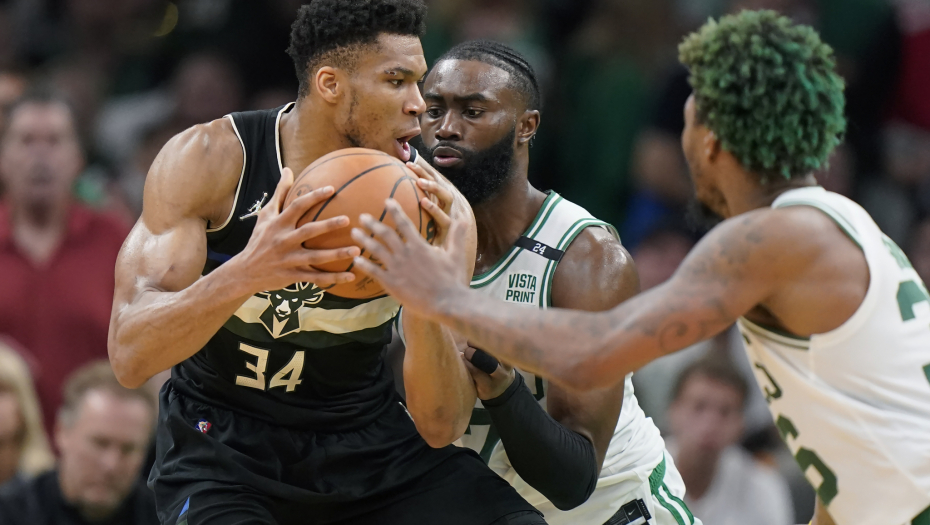 NBA ĆE DOBITI NOVOG ŠAMPIONA Boston trojkama deklasirao Milvoki