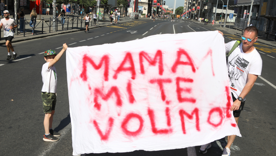 ALO! MINI-TRKA I ove godine oduševljena dečica uživala na ulicama Beograda (FOTO GALERIJA)