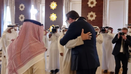 VUČIĆ U EMIRATIMA Tužan zbog smrti šeika Kalife i ponosan na prijateljstvo koje Srbija ima