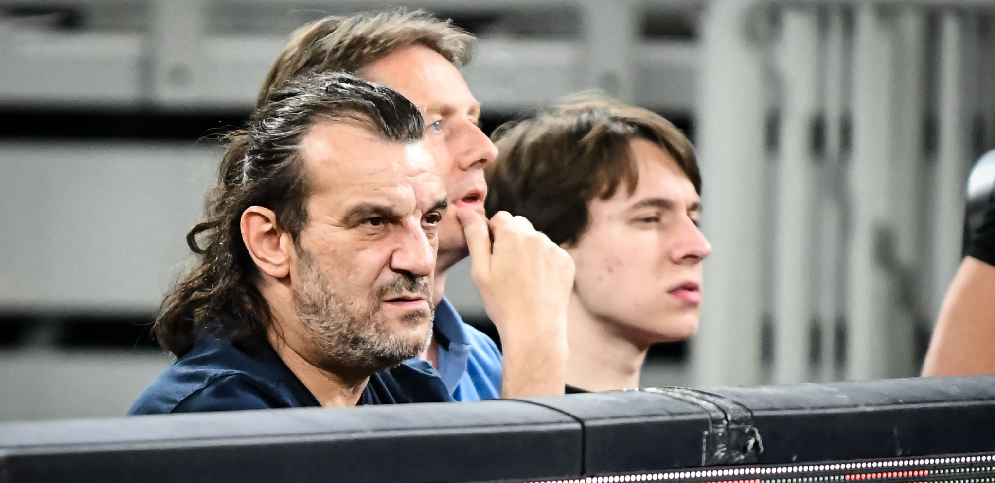 ZVEZDA IMA POSEBNU PODRŠKU U LJUBLJANI Aca Lukas i Bora Čorba bodre crveno-bele protiv Cedevite (FOTO)