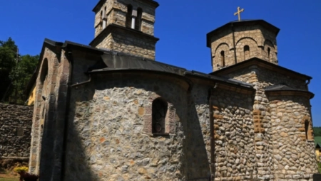 NAJSJAJNIJI BISER POD KABLAROM Manastir podigli monasi sa Svete Gore Atonske usled velike najezde strašnih pljačkaša