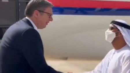 VUČIĆ OBJAVIO KLIP IZ EMIRATA Ujedinjeni ćemo uspeti da prevaziđemo sve teškoće (VIDEO)
