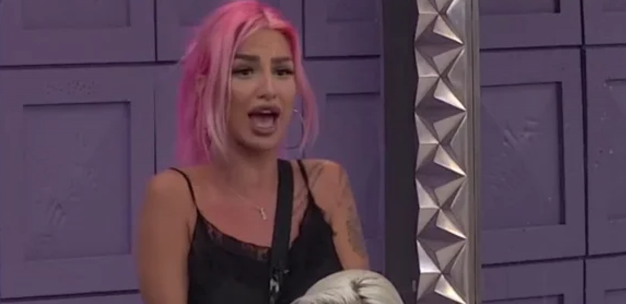 DOBIĆEMO ZARAZU Aleksandra Nikolić doživela nervni slom, pa urlala na zadrugare zbog aljkavosti