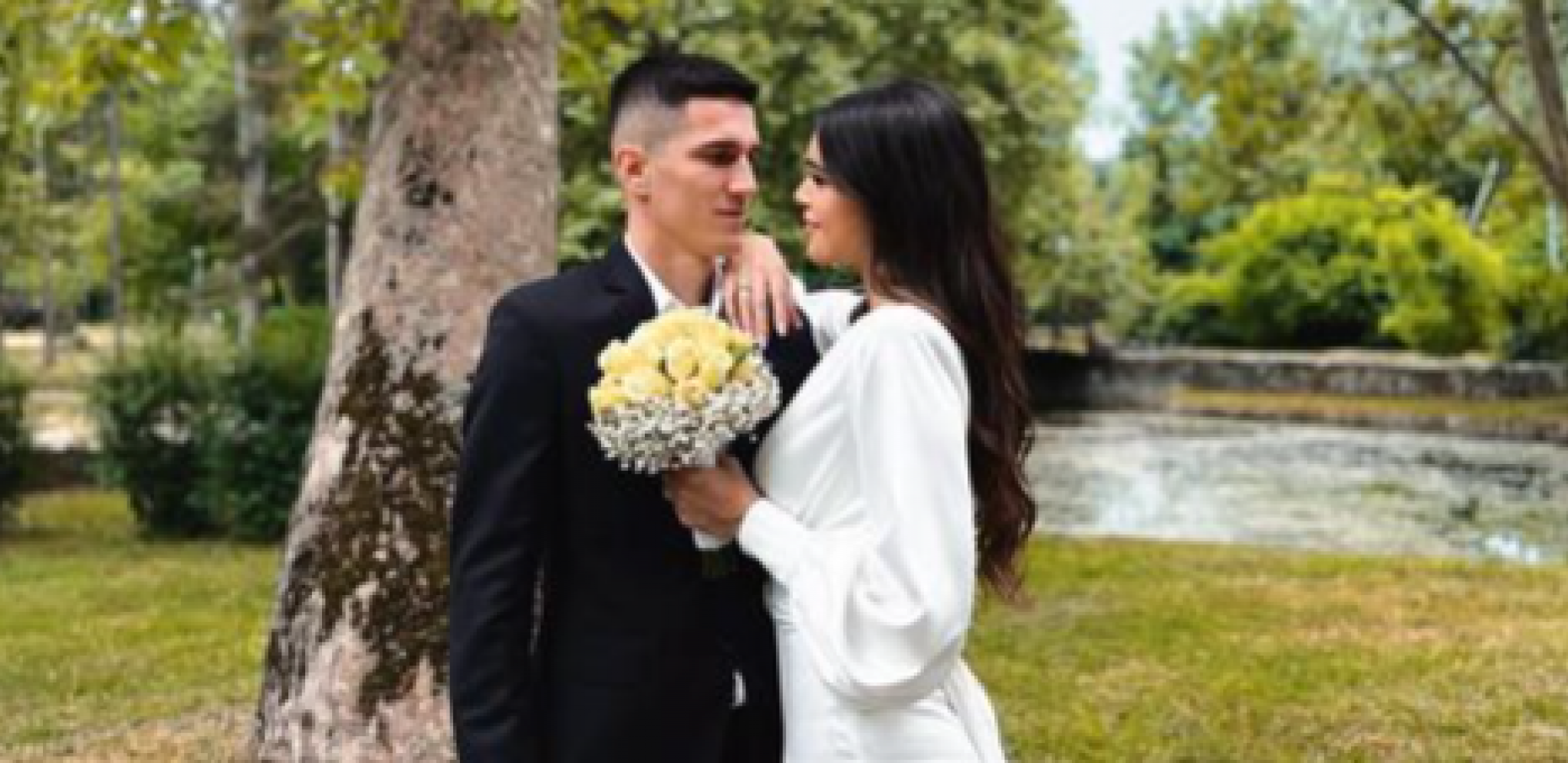 STAO NA LUDI KAMEN Fudbaler Partizana oženio svoju dugogodišnju devojku (FOTO)