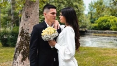 STAO NA LUDI KAMEN Fudbaler Partizana oženio svoju dugogodišnju devojku (FOTO)