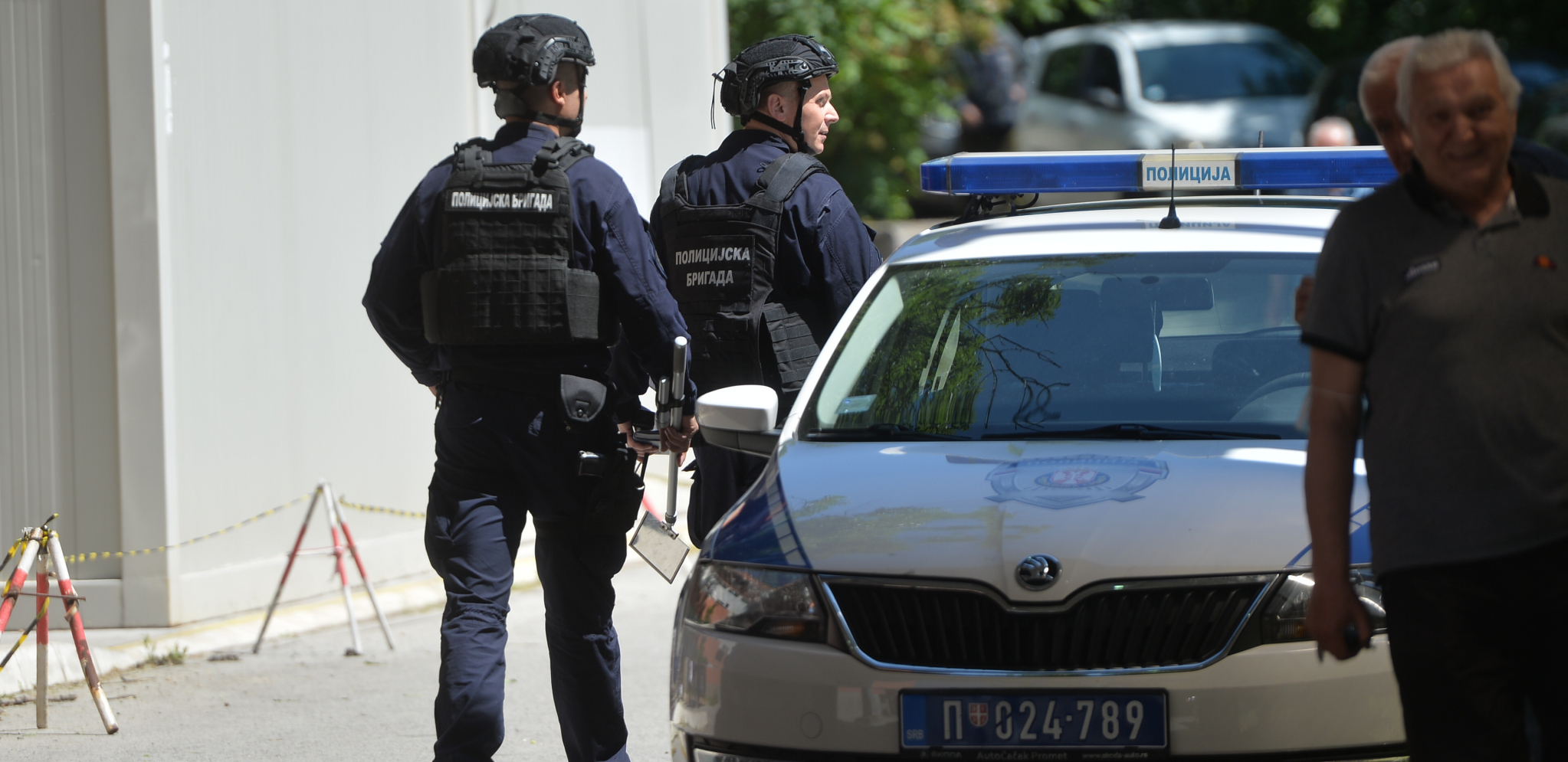 LUDILO SE NASTAVLJA Dojave o tempiranim bombama sada i u bolnicama!