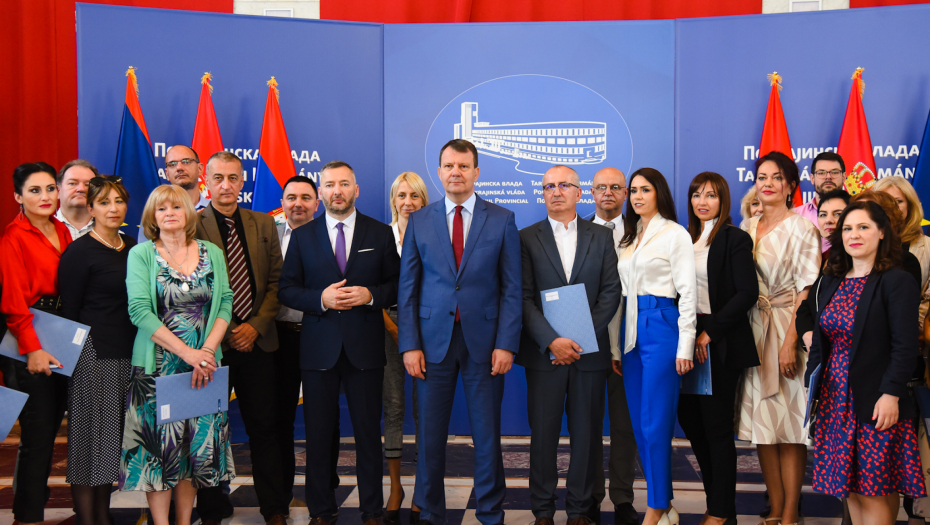 MIROVIĆ: Od 2016. godine u sistem socijalne zaštite uloženo 1,5 milijardi dinara (FOTO)