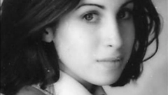 PREPOZNAJETE LI POPULARNU PEVAČICU? Kad su fanovi u Beogradu za njom vrištali, ona se rastajala sa životom, na Kalemegdanu je poslednji put pevala