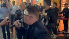 LETE EVRI Saša Popović okitio harmoniku, a evo kakva je atmosfera na svadbi