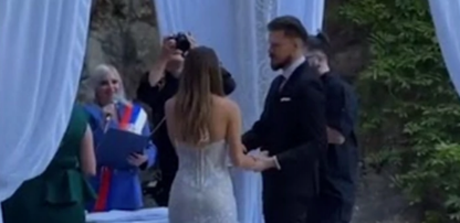 SIN SUZANE JOVANOVIĆ POKAZAO KOLIKO JE SKROMAN Otišao sa suprugom na medeni mesec, a evo na kojoj lokaciji se nalaze (FOTO)