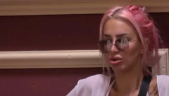 ALEKS PRED SVADBU PITA ZA BIVŠEG Nikolićeva nije prebolela staru ljubav, sa frizerom pričala u šiframa, kamere su sve zabeležile (VIDEO)