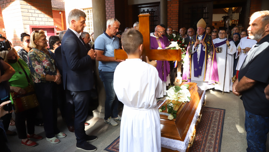 SAHRANJEN MATEJ PERIŠ Reči pesme uz koju je ispraćen u večnost kidaju dušu