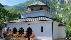 VEROVANJE U ISCELITELJSKU MOĆ OVOG MANASTIRA Poseban značaj ima u lečenju steriliteta u čemu pomaže zrno grožđa sa Hilandara (VIDEO)