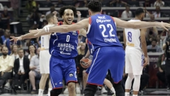 MICIĆ JE ZASLUŽIO DA ODE U NBA Larkin skinuo kapu Srbinu