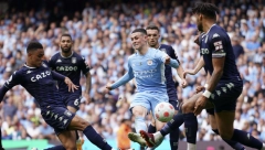 KRENULO GA U ŽIVOTU Slavni fudbaler u 23. godini čeka treće dete