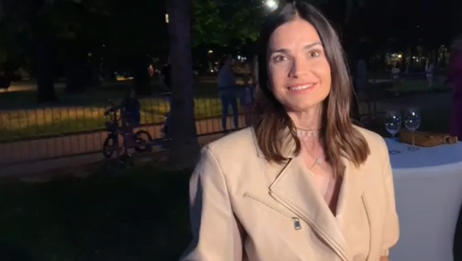 GLUMICA UŽIVA U LUKSUZNOM ŽIVOTU Samo jedan detalj na njoj vredi tačno milion