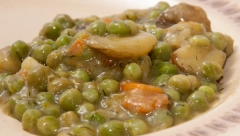 ZAŠTO JE GRAŠAK TOLIKO ZDRAV Drastično smanjuje rizik od srčanih oboljenja, poboljšava vid a zbog visokog kalijuma u sebi ovo odlično reguliše!