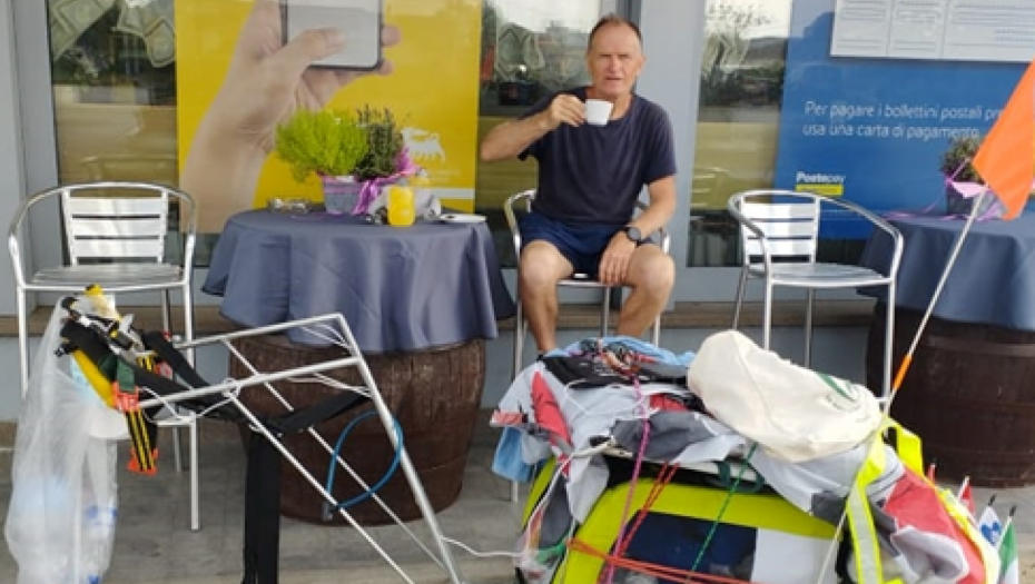 HRABRI POLUMARATONAC U AVANTURI ŽIVOTA Od Italije do Srbije peške: Evo dokle je stigao Zdravko Vujaklija