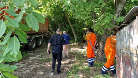 UŽAS U BEOGRADU Kamenovao radnika gradske čistoće dok je punio cisternu sa vodom