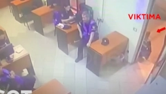 STRAVIČAN SNIMAK IZ TIRANE Policajac pucao u glavu kolegi usred stanice sa metar razdaljine, ubio ga na mestu (VIDEO)