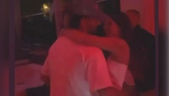 OVAKVE STVARI NIKADA JAVNO NIJE DELILA Isplivao privatan snimak Anastasije i Nemanje, razmenjuju nežnosti naočigled svih, popustile im kočnice (VIDEO)