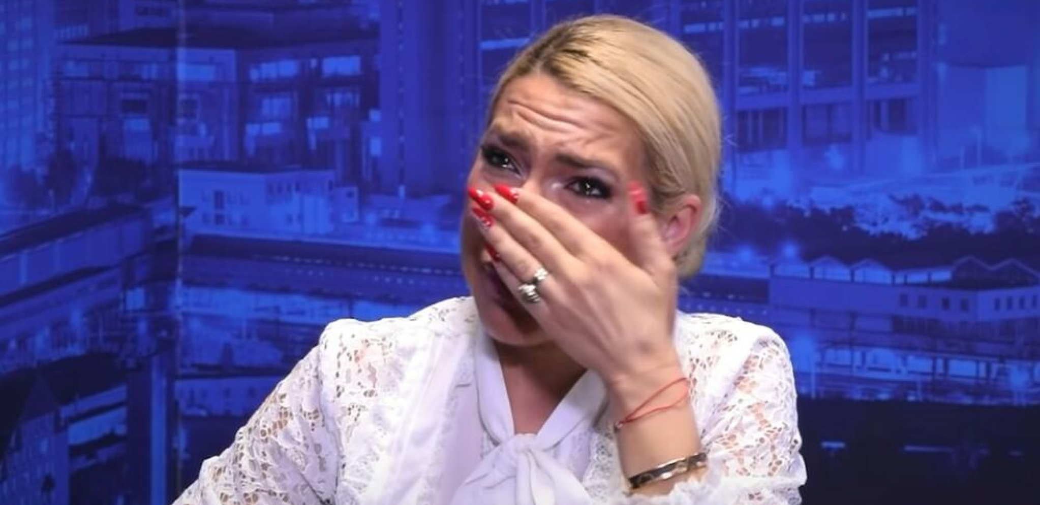 JOVANA JEREMIĆ SE U SUZAMA OBRATILA JAVNOSTI Voditeljka emotivnim videom sve raznežila, ne može da sakrije emocije (VIDEO)
