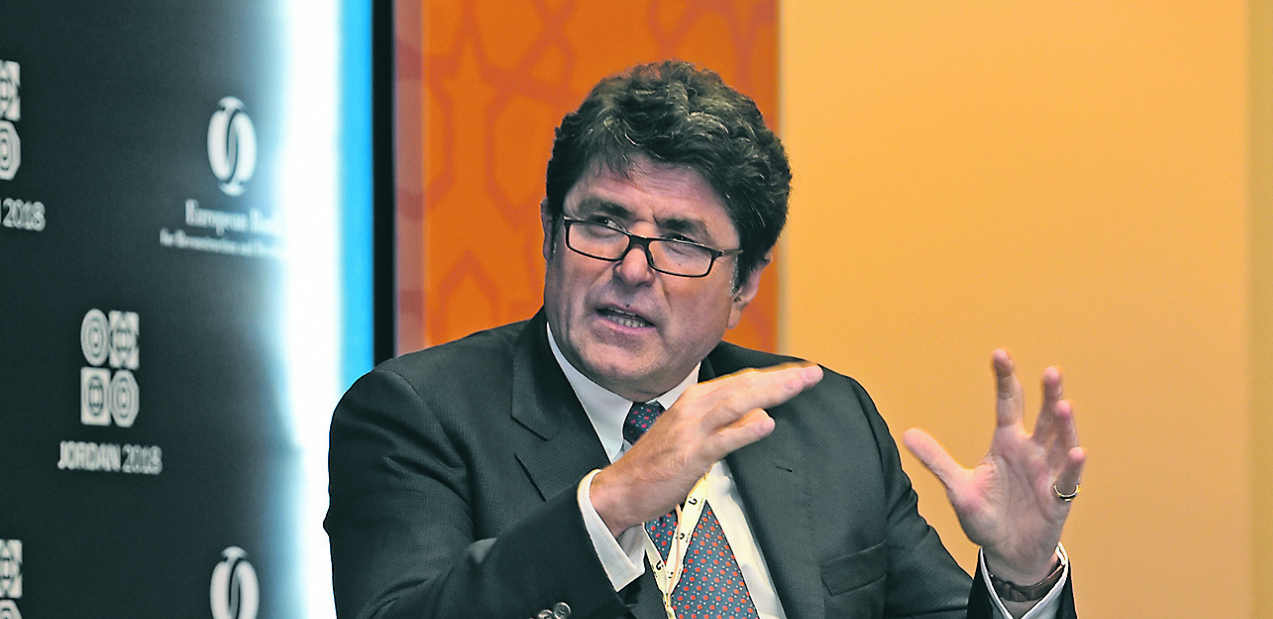 VELIKI DOSIJE! Tajne veze Junajted Grupe sa „bankarima Kremlja”: Bračni par na platnom spisku Šolaka