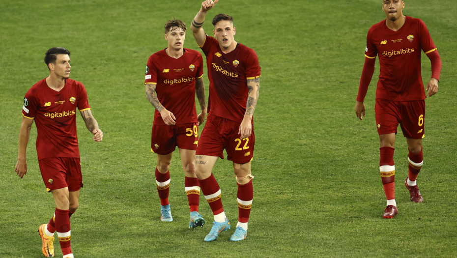 MURINJOV SPECIJALITET Pogledajte gol kojim je Roma povela u Tirani (VIDEO)