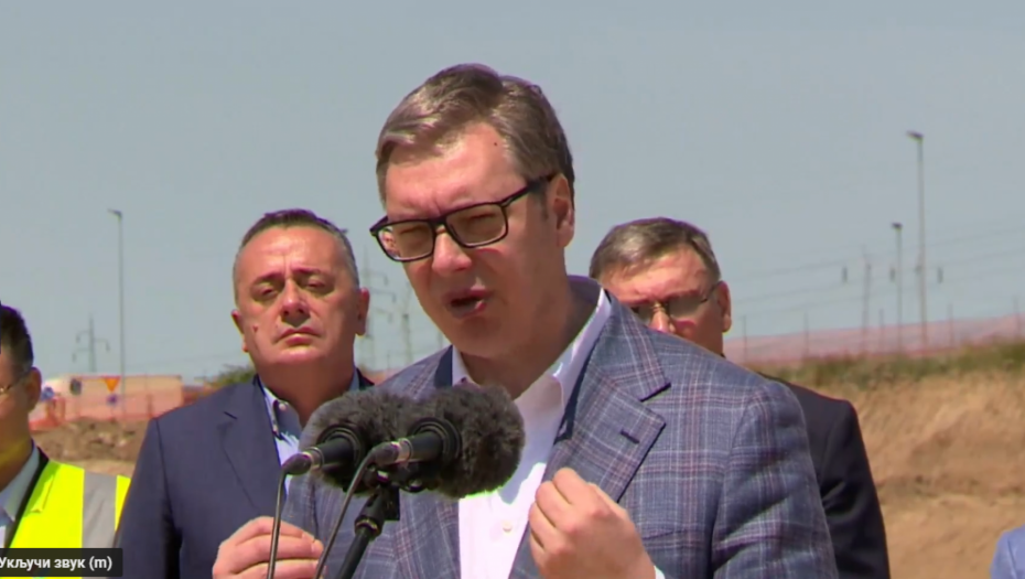 VUČIĆ O NAPADIMA I LAŽIMA OPOZICIJE "Ponašamo se veoma odgovorno, nisu nam potrebna nikakva zaklinjanja"
