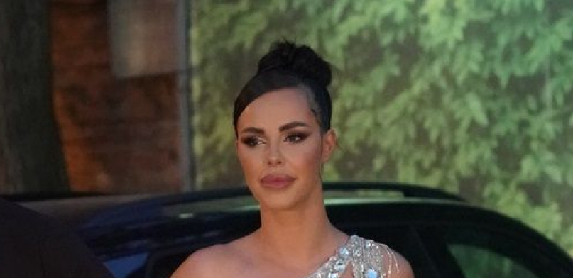 CENA JE PRAVA SITNICA Prodaje se pozivnica sa svadbe Veljka Ražnatovića i Bogdane Rodić, oglas napravio opštu pometnju (FOTO)