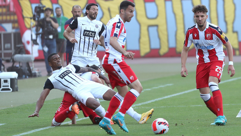 SJAJAN GOL UROŠEVIĆA Ovako je Partizan izjednačio protiv Crvene zvezde (VIDEO)