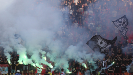 SUPERLIGA ŽESTOKO KAZNILA ZVEZDU I PARTIZAN Evo koliko "večiti" moraju da plate zbog bakljade