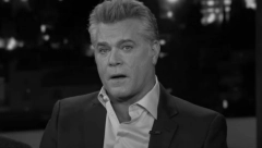 OSTAVLJEN KAO BEBA U SIROTIŠTU Potresna životna priča Reja Liote, svoju biološku majku je tražio godinama, a onda je saznao bolnu istinu