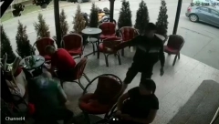 ŠOKANTNO! Otac Zorana R. (22) uhapšenog zbog bombaškog napada u Inđiji otkrio pozadinu sukoba "Urinirali su po njemu i pretili mu silovanjem"