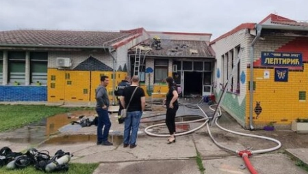 STRAŠNO NEVREME POGODILO DELOVE SRBIJE Udar groma zapalio vrtić i kuću (FOTO)