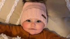 BEBA KOJA IMA REDAK SINDROM OČARALA JE CELU PLANETU Rođena je tako da ima stalno osmeh na licu, ali ipak postoji loša strana priče