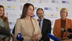 VUJOVIĆ SA ŠEFOM DELEGACIJE EU U Sremskoj Mitrovici počinje odvajanje otpada u domaćinstvima (FOTO)