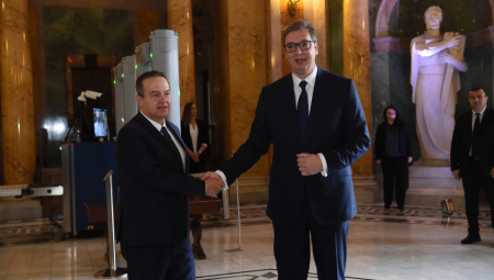 DAČIĆ UZ VUČIĆA Predsednik Srbije uspešno vodi borbu za mir i za zaštitu našeg naroda na Kosovu i Metohiji