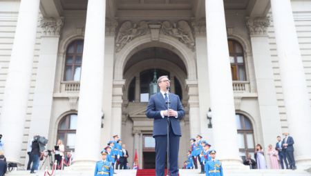 NE PRESTAJU PRITISCI I NAPADI NA PREDSEDNIKA SRBIJE:  Vučić im je kriv jer neće da prizna nezavisno Kosovo!
